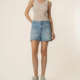 Jane Shorts | Light Wash